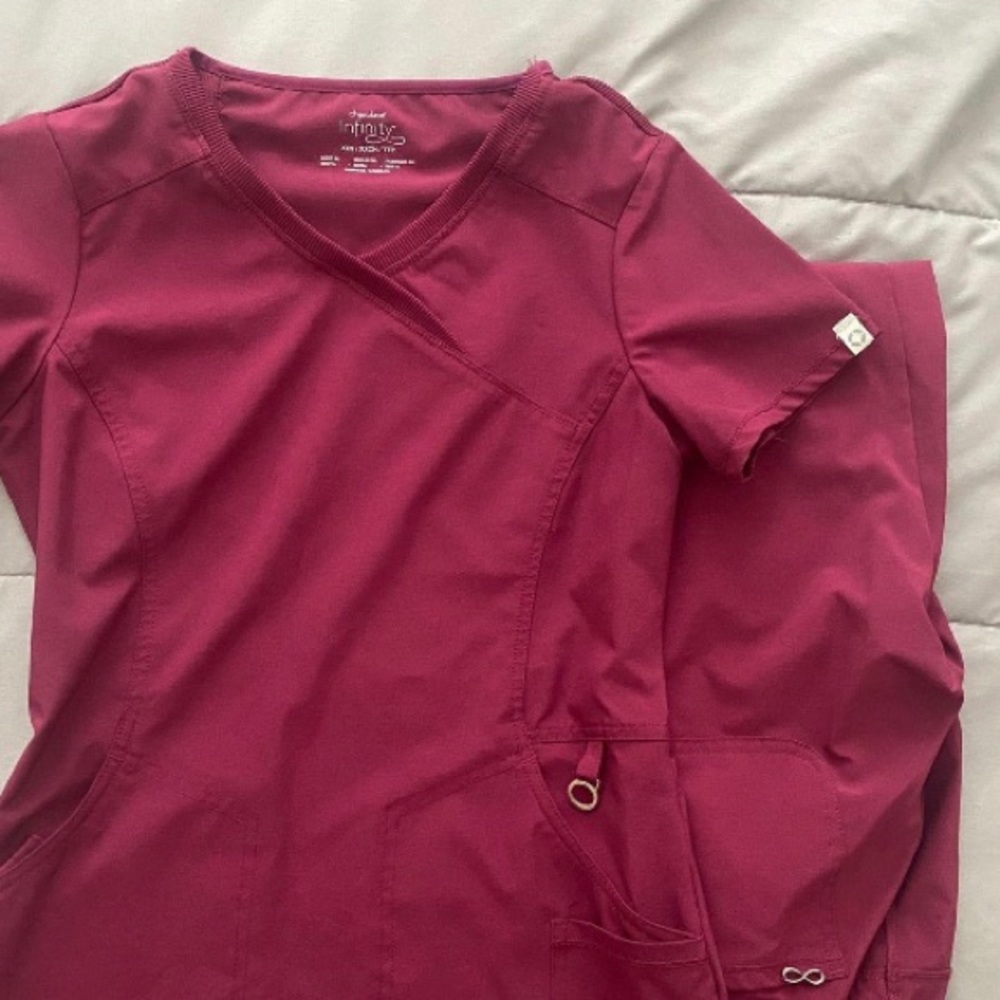 Infinity Cherokee Burgundy Scrub Set  Top XXS Jogger XS